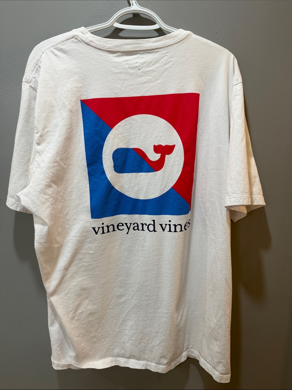 Vineyard Vines White Short-Sleeve Tee with Red & Blue Whale Graphic